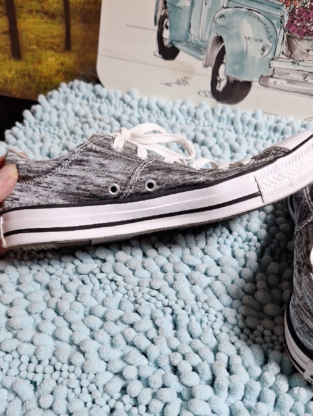 Women's Gray Converse Low-Top Canvas Athletic Sneakers with White Laces - Picture 3 of 5